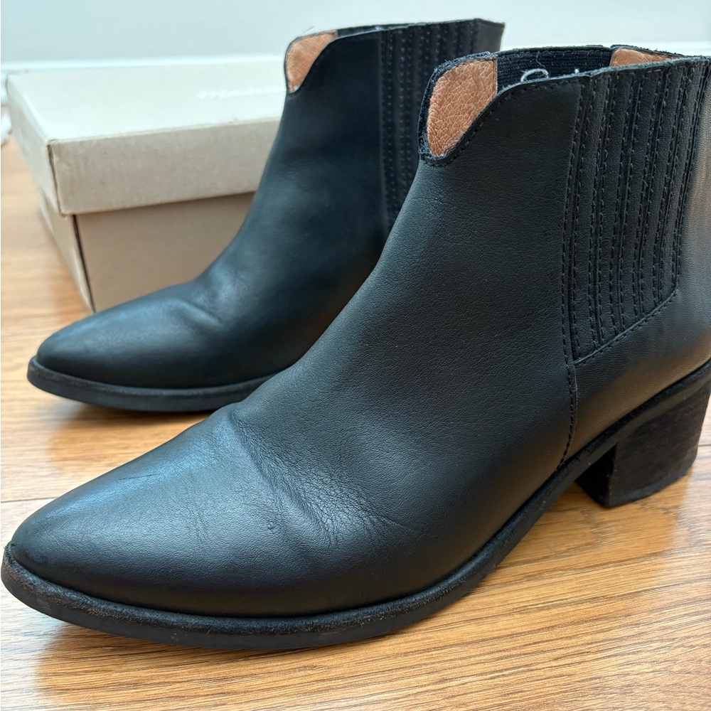 Madewell Block-Heel Chelsea Boots in Black Leather
